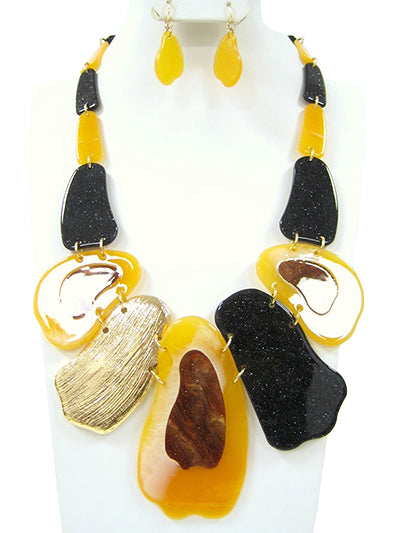 YELLOW & BLACK BIB NECKLACE