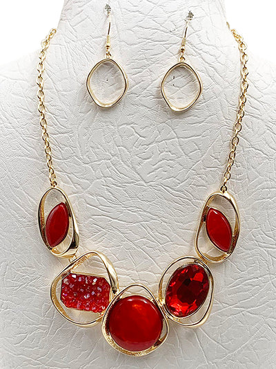 RUBY RED GOLD TONE STATMENT NECKLACE