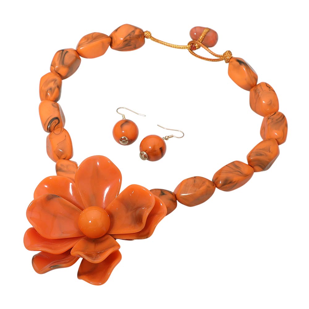 ORANGE BOLD OVERSIZED FLOWER BEADED MARBLED NECKLACE