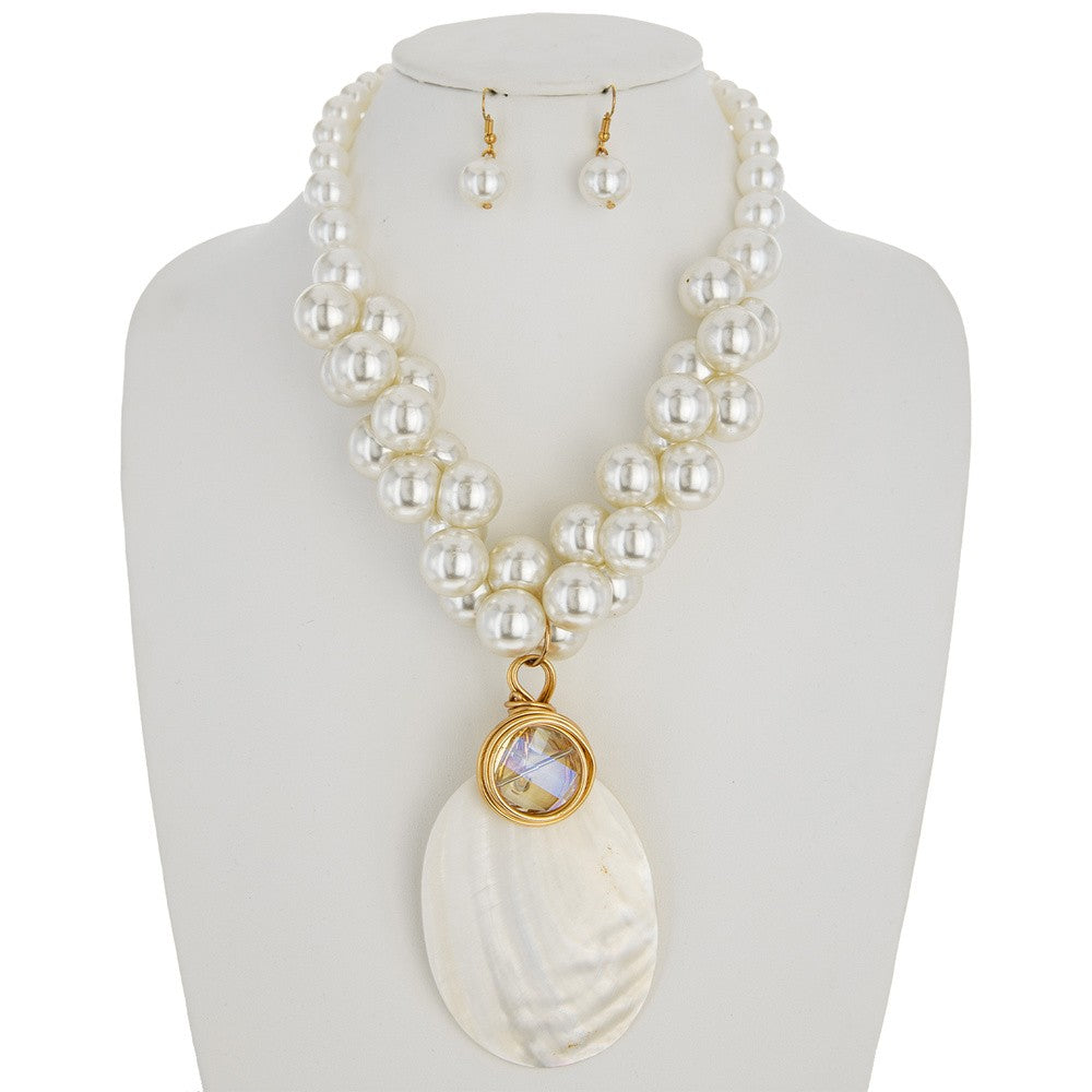 PEARL WHITE SEASHELL NECKLACE