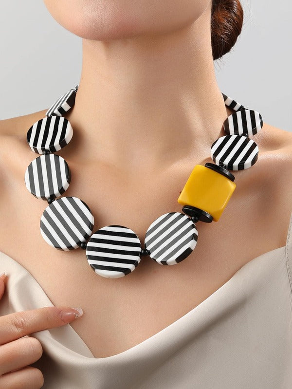 STRIPED ROUND DECOR NECKLACE YELLOW