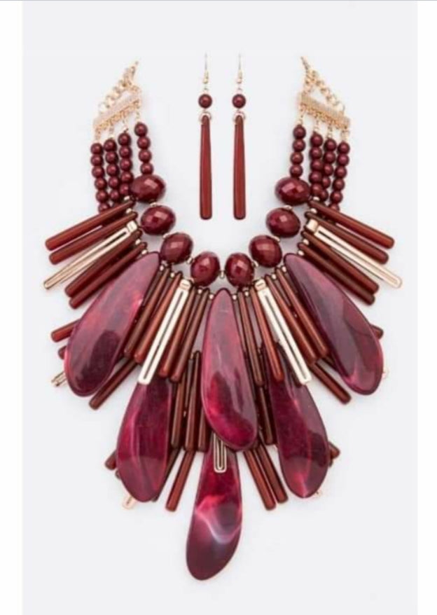 CHUNKY MARBLED BEAD STATEMENT NECKLACE