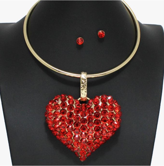 GOLD RED CHUNKY HEART RHINESTONE CHOKER NECKLACE