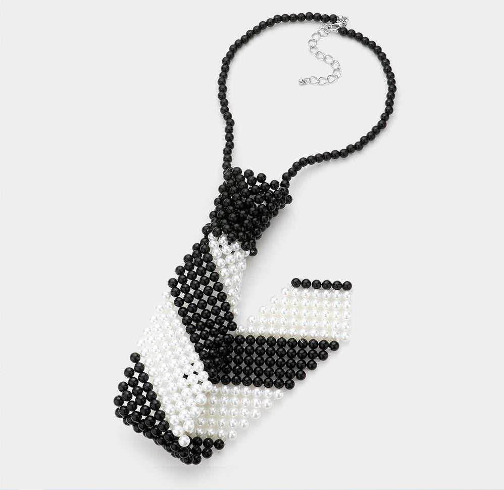 BLACK AND WHITE Pearl Tie Necklace with Matching Stud Earrings