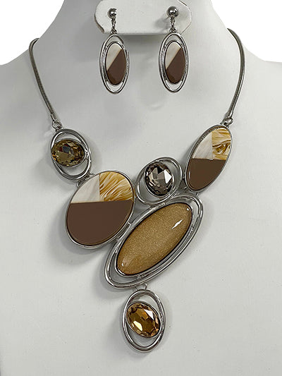 BROWN CARMEL BEAD BIB NECKLACE