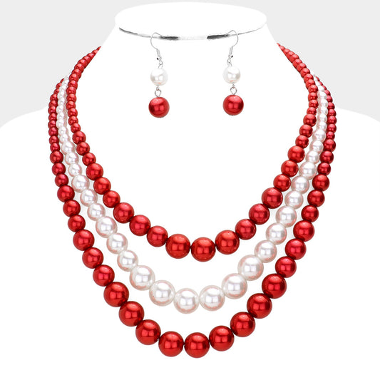 TRIPLE LAYERED PEARL NECKLACE