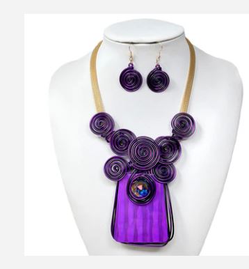 PURPLE METAL SPIRAL EMBELLISHED PENDANT NECKLACE