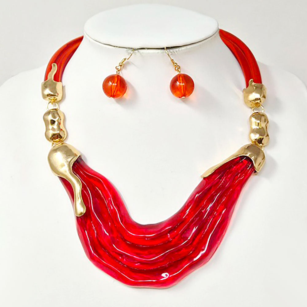 CRISMON RED TRANSPARENT MELTED DESIGN NECKLACE