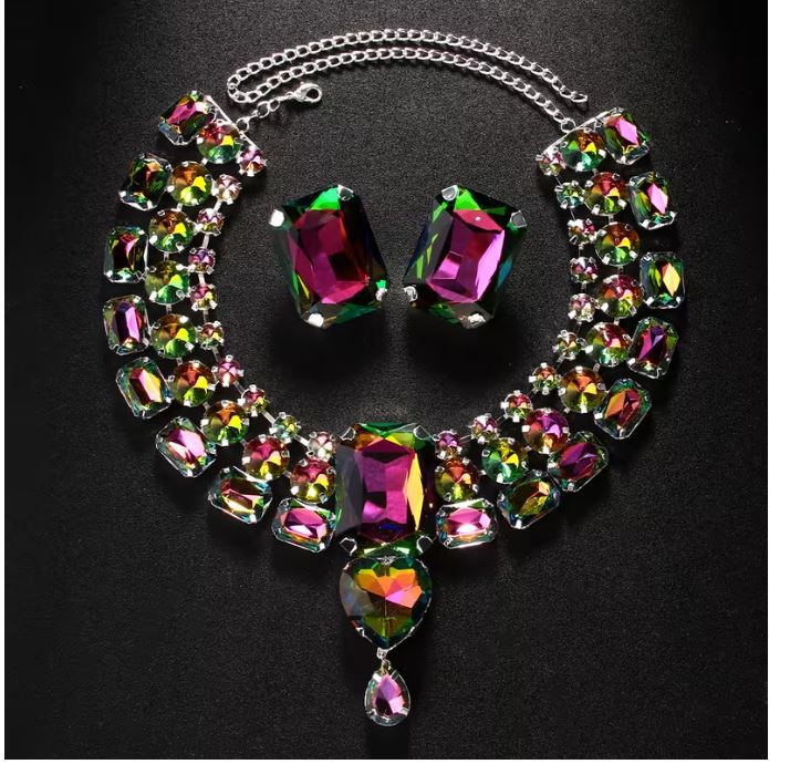 EXAGGERATED SQUARE GEOMETRIC CLAVICLE NECKLACE