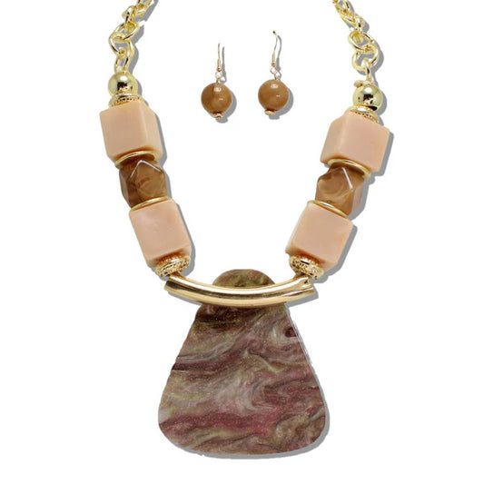 BROWN GOLD MARBLED GEOMETRIC RESIN CHUNKY BEADED NECKLACE