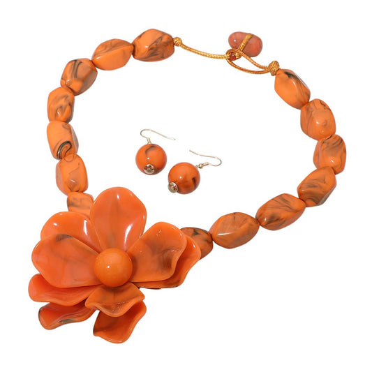 ORANGE BOLD OVERSIZED FLOWER BEADED MARBLED NECKLACE