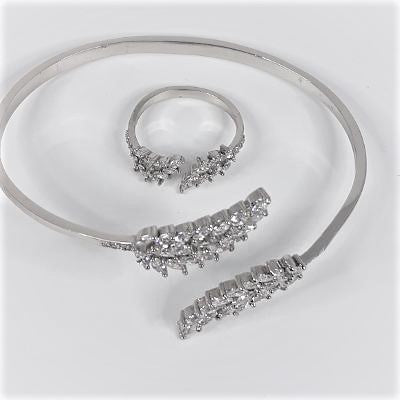 Bracelet - Leaf Design Bracelet & Ring - Silver Adjustable (Teenager/Young Lady)