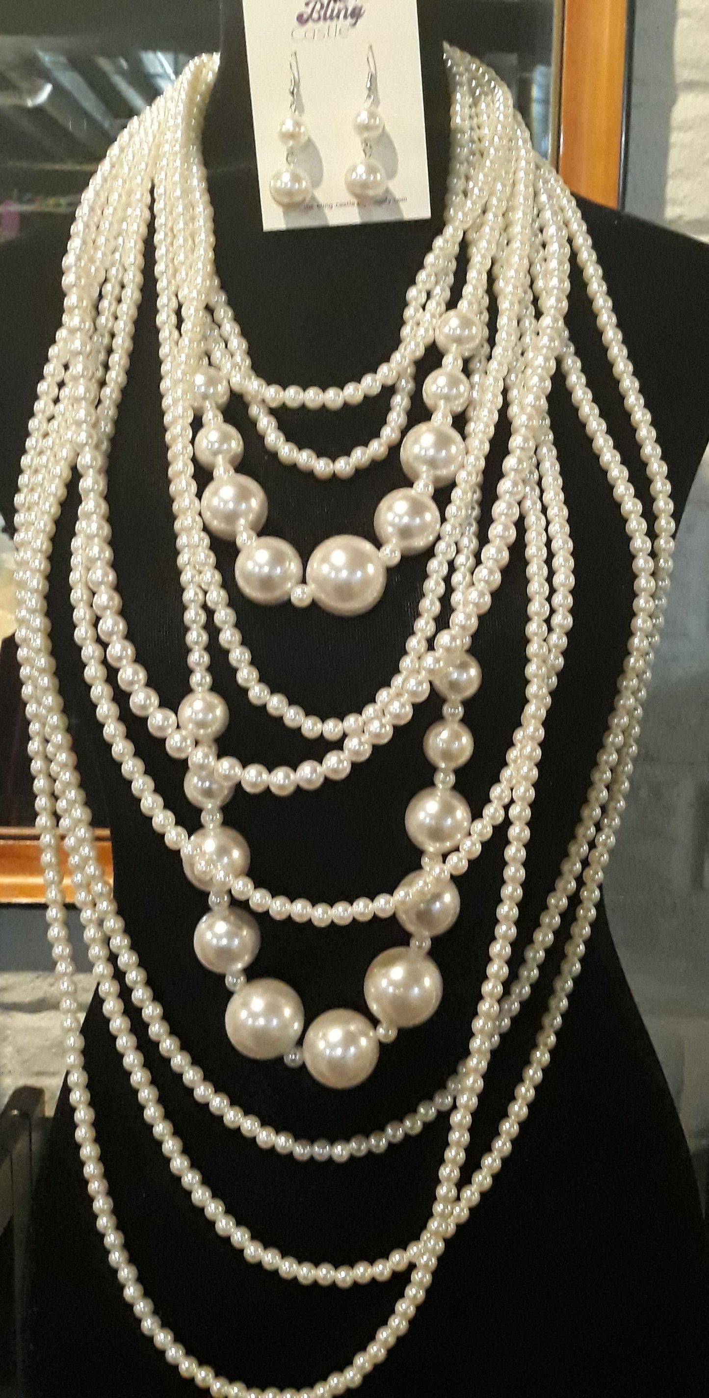 Necklace Set - Bunches of Pearls