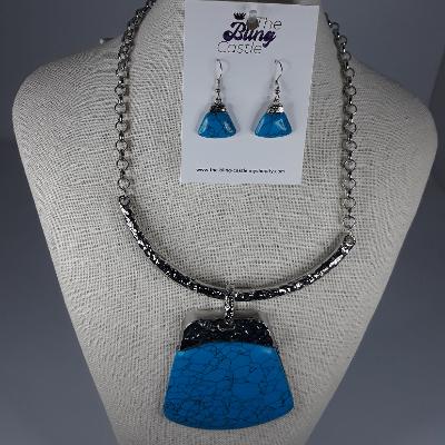 SILVER METAL NECKLACE SET TURQUOISE STONES