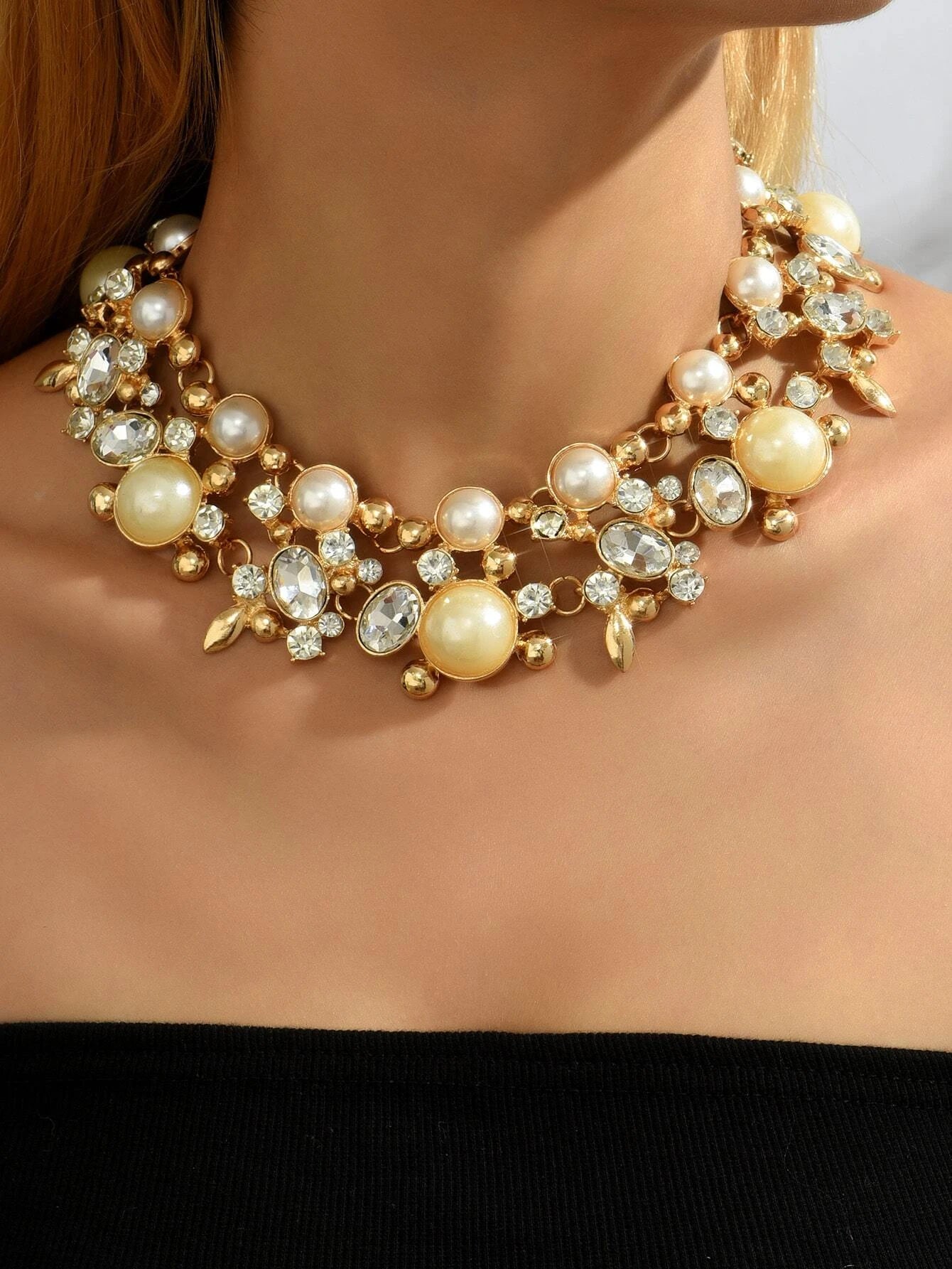 RHINESTONE & FAUX PEARL DECOR NECKLACE